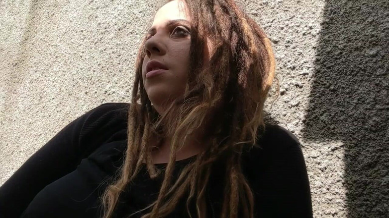 Goddess Kinx: Куріння однієї упаковки з Malbro Red за одну годину