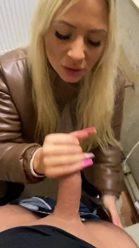 Złota rączka na placu budowy dostaje loda!