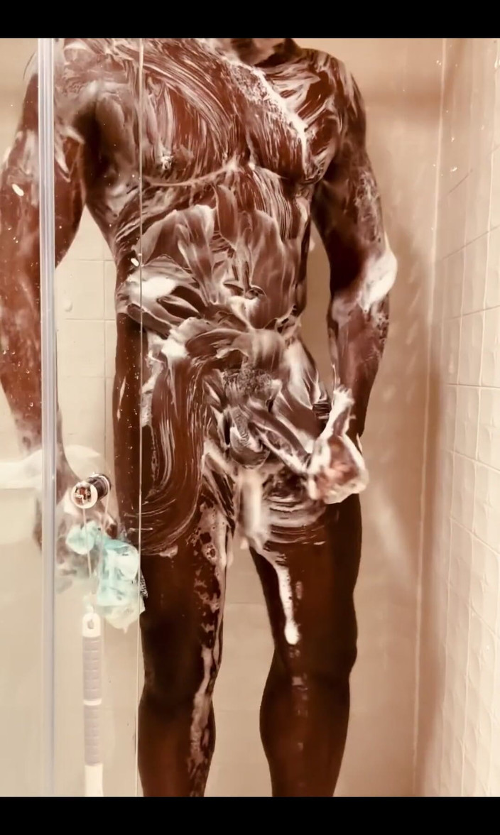 Afro Black XXX: Vieni unisciti a me nella doccia