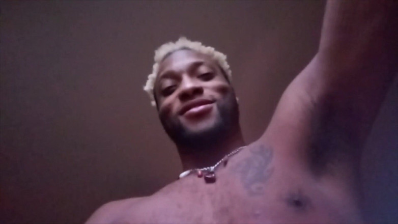 Kennie Jai: Kenniejai se branle pour son voisin - gros plan, éjaculation incroyable !