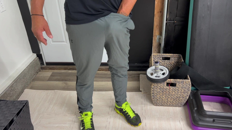 Kandylegsxxx: Dal jsem svému poslíčkovi sexy kouření, pak jsem mu shodil...