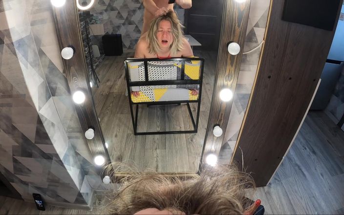 Julia SQuirt: Tvrdě ošukal hospodyňku (pokračování)