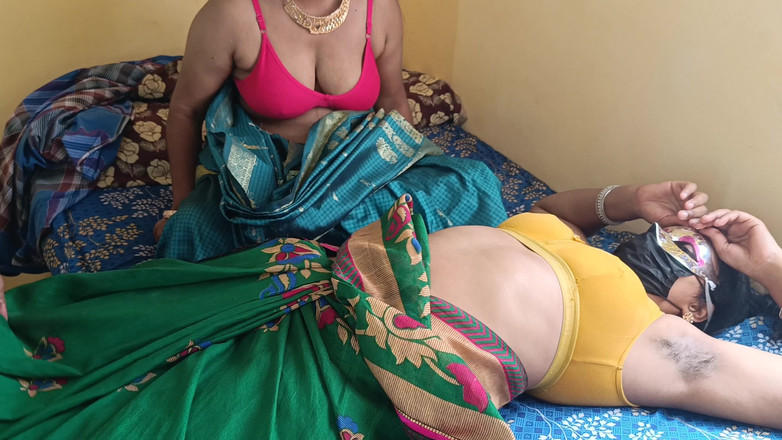 Apple baby: Trío follando duro