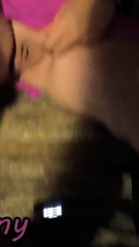 Exhibition Extrême De Chatte À Paris: Une Prof Se Doigte Dans La Rue La Nuit - Orgasme En Public!