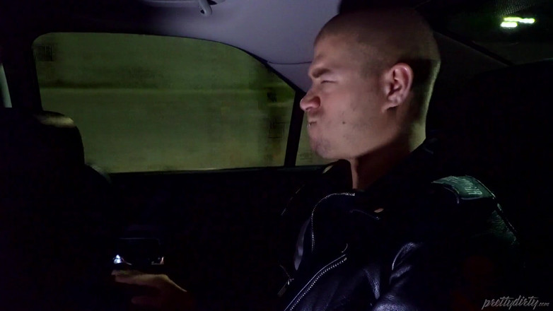 Adult Time: Küçük rock yıldızı özentisi üvey babasının ödül avcısı karısı Bridgette B'i sikiyor!