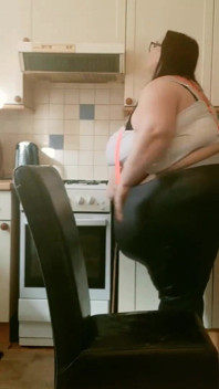 SSBBW BBWキッチンプレイ セクシータイトな服を着て パート2