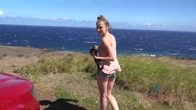 ATK Fans (Girlfriends): Elle vous suce la bite avant de la monter sur...