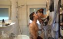Bett Duett: Pasangan Jerman ngentot di kamar mandi!