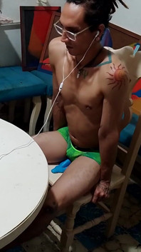 Wiggle on the Dildo: Raba Erre Elle