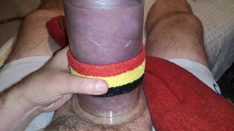 Monster_Meat_: Memompa pelangi ekstrem