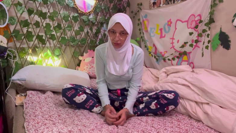 lanalovacutie: Muslim-yoga-in-hijab-day-13