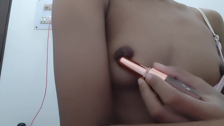 desigirl93: Nadržená nevlastní sestra mi omylem poslala video