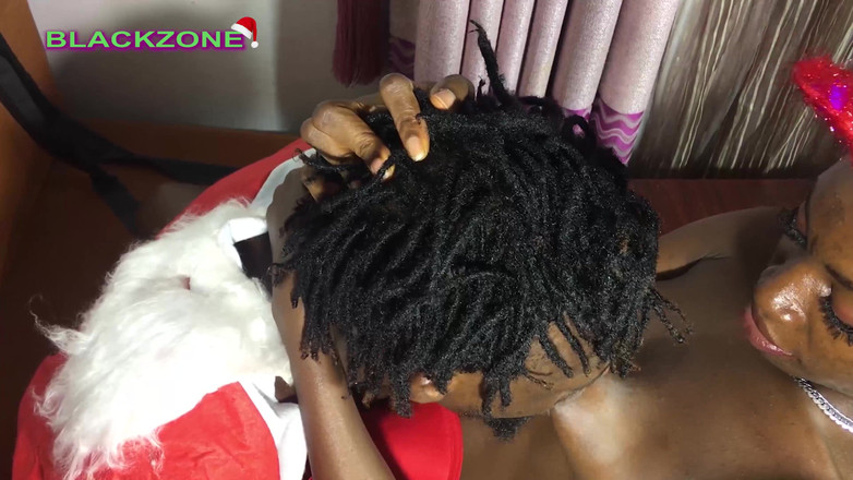 Blackzone Films: 圣诞父亲给她的后射和她湿润，流着白浆的阴户