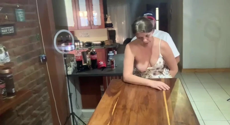 Sparowdox: Lízání kundičky Barlady s malými prsy