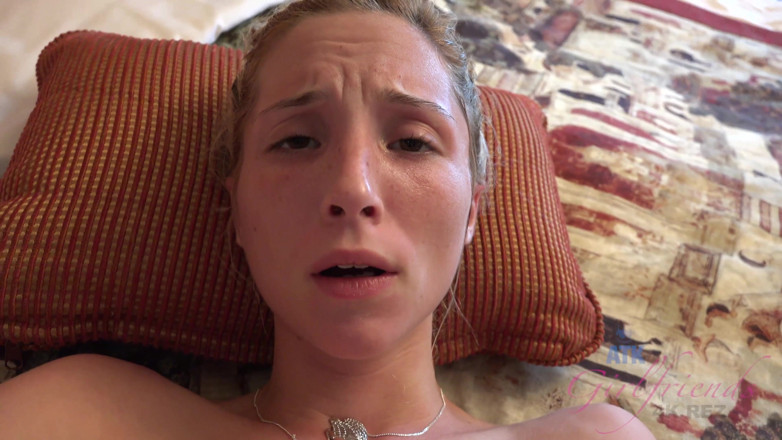 ATK Fans (Girlfriends): Vacances virtuelles à Bangkok avec Piper Perri 1/6