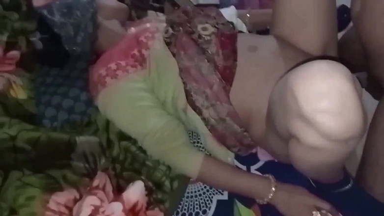 Village studio: Desi Couple Sex