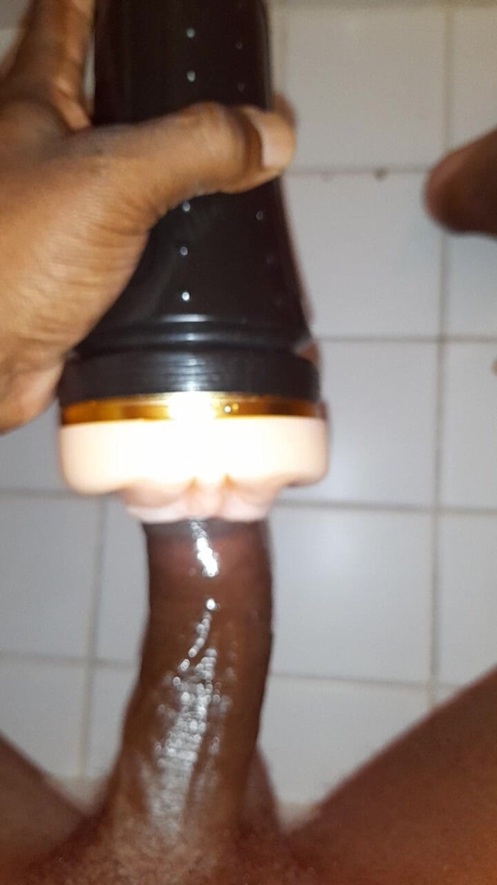 Islandvibes69: Masturbándose s11 e9
