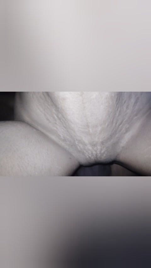Riya_Khan: Soția indiană rezervă o curvă pentru soțul ei futut video...