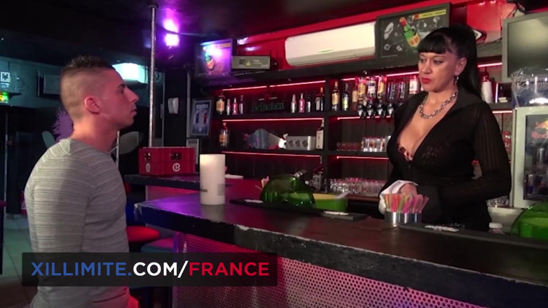 Made In France: Vollbusige milf will, dass ein junge ihre fantasien erfüllt