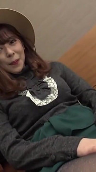 ลุงวัยกลางคน VS สาวสูงเซ็กซี่