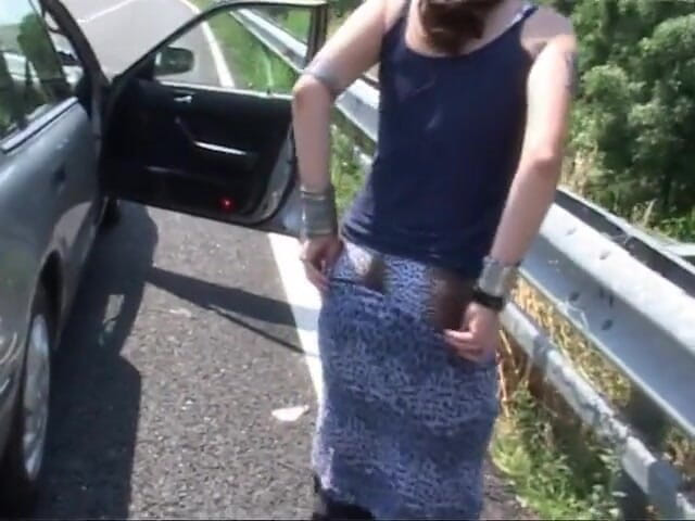Young Sinner: Italian amateur whore loves blind date with strangers