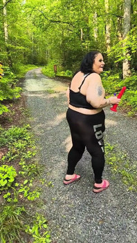 Mamãe não fode outro pau na floresta que eu prometo ser bom