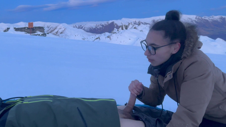 Whoopsy Kiwi: Kouření za západu slunce se spermatem v ústech