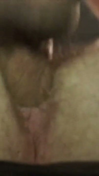 Tre ragazzi di parte in un bagno