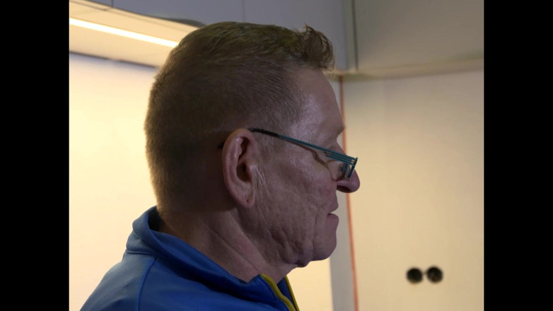 MMV films - The Original: Špinavá nymfomanka prosí o mrdku po drsných šukání zezadu