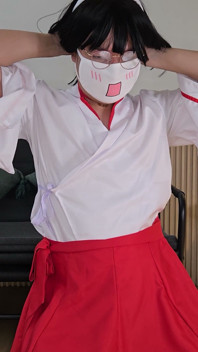 Sluty miko sissy kanisa, частина 1: одягайся