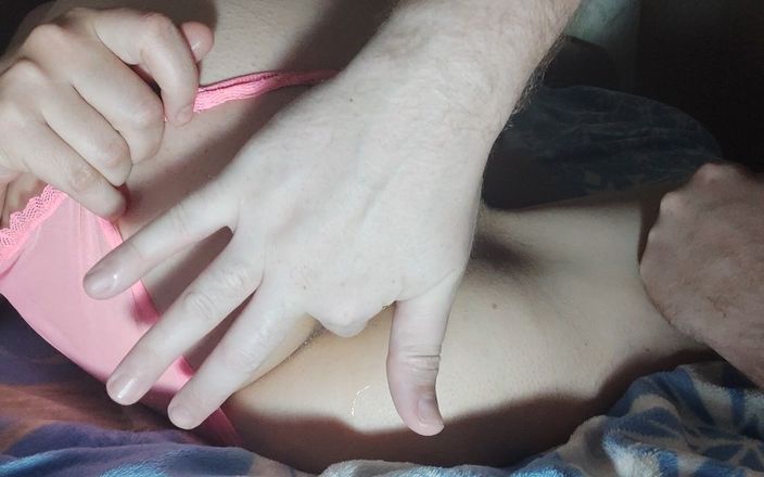 OniSoi: Close-up de Caresses Orais e Anais