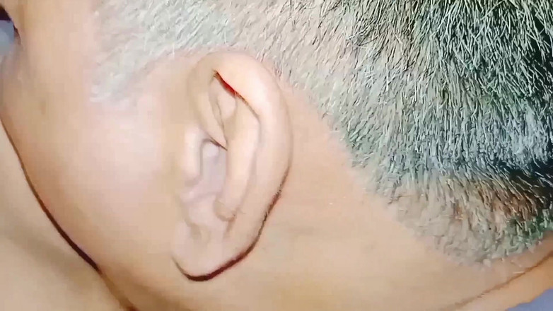 Village studio: Nevlastní bratr dává konečné potěšení své nevlastní sestře lízáním kundičky