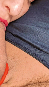 Chảy tràn tinh dịch miệng.asmr -blowjob