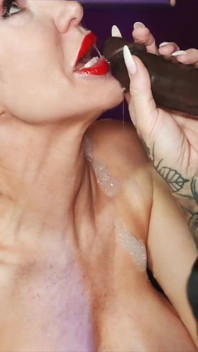 Tania Amazon's Bathrime Blowjob with Shadow Dimiti