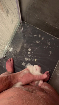 Jerked off in the Hotel Shower