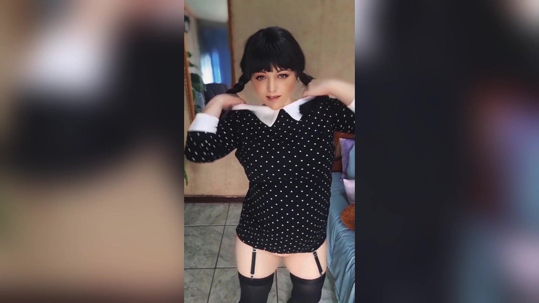 Sapphire Style: Lenara Grimwoods se révèle lentement