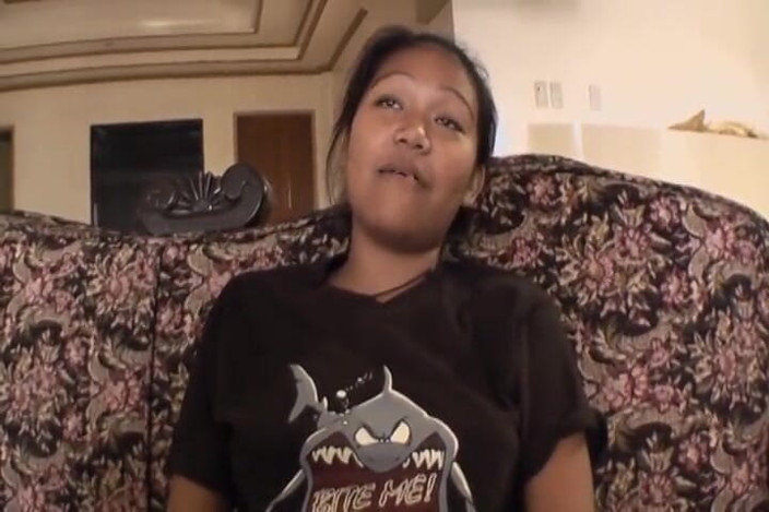 Asian Cuntz: Thai whore riding on the couch on her casting