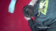 Crunch Boy: Açık havada twinks ile inanılmaz gırtlağına kadar alma