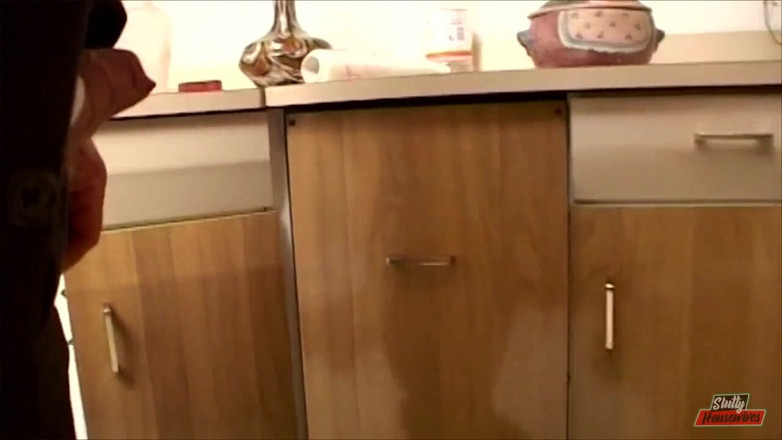 Vere Casalinghe Italia.: Milf sucks one cock while another slams into his tight...