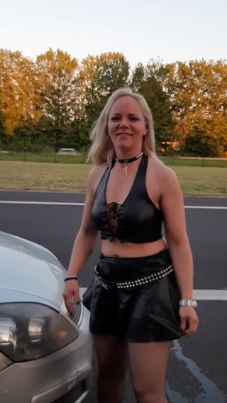 Street porn reality: The pissing road 07