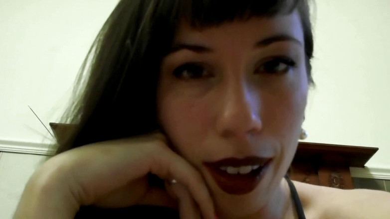 Mistress Mona: Seks pegging waktu liburan ski sama ibu tirinya!