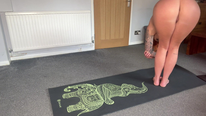 Mr Money Shot & Zoe Grey: Hot Nude Yoga with Zoe Grey