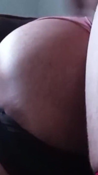 MILF calda con un grosso sedere, vero sesso anale amatoriale