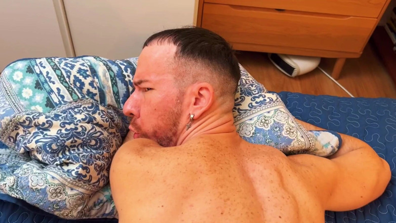 The Top Next Door: Preñando un trasero hambriento