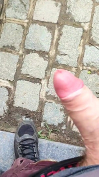 POV : Éjaculation en plein air