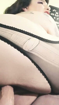 Deze MILF Is Geil #2 - Panty &netkousen