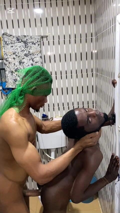 Dverse: Je baise ma meilleure amie bien comme il faut