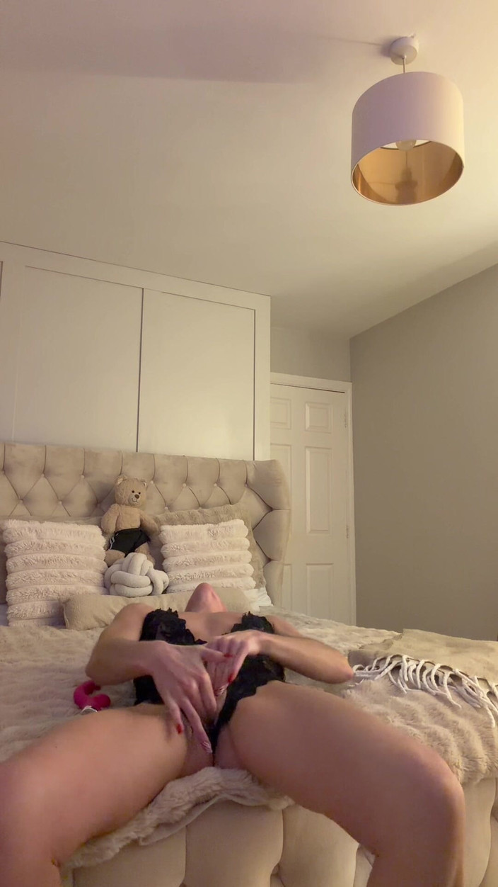 Littlemisssky: Moment coquin pour jouir