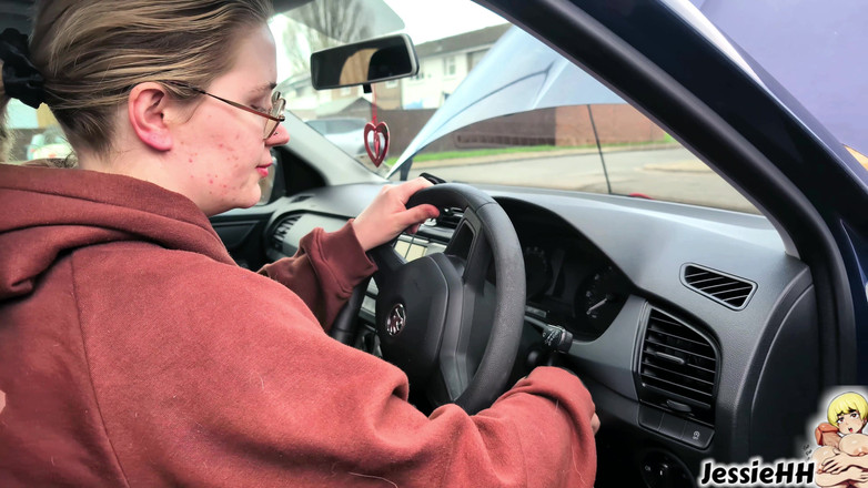 JessieHH: Giúp tôi, xe của tôi sẽ không bắt đầu!