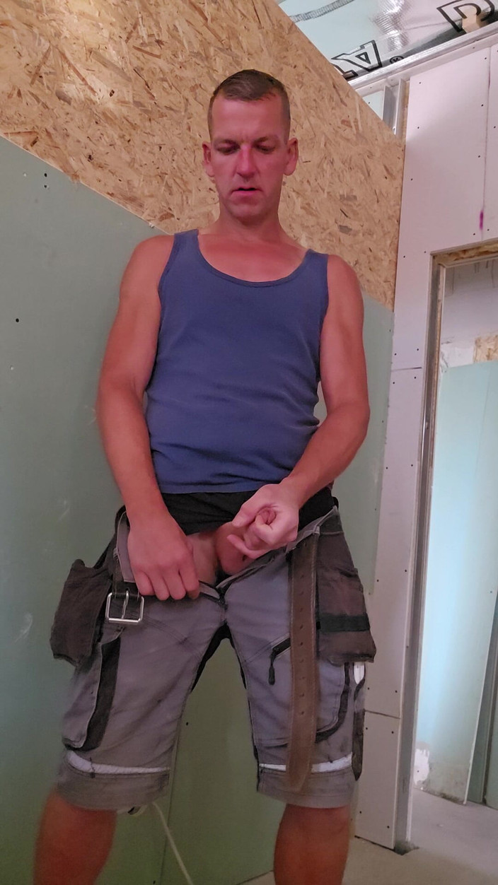 Chris_snoopy_91: On the Construction Site